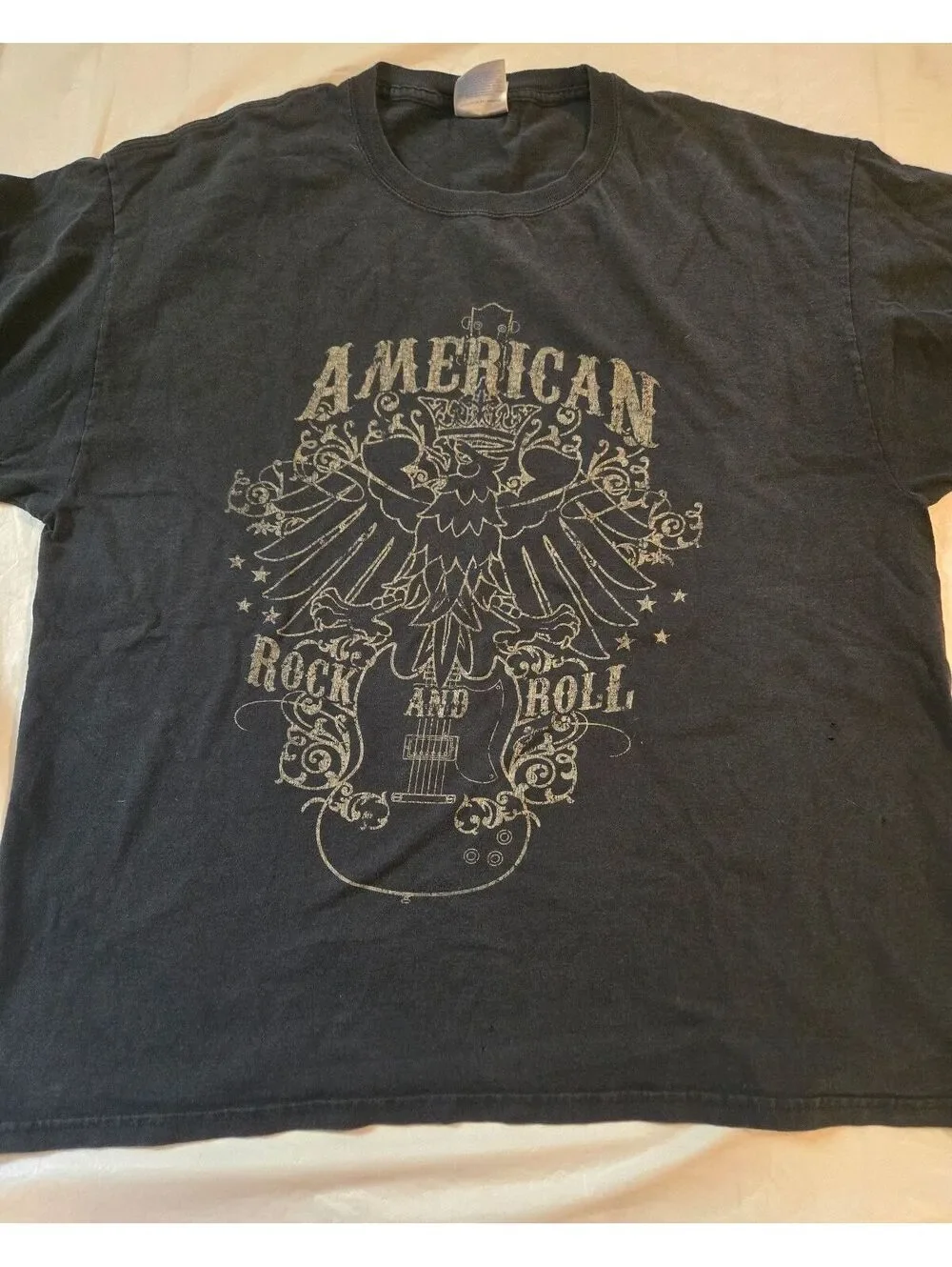 Vintage Y2K Hanes Heavyweight American Rock & Roll Eagle Guitar T Shirt XL